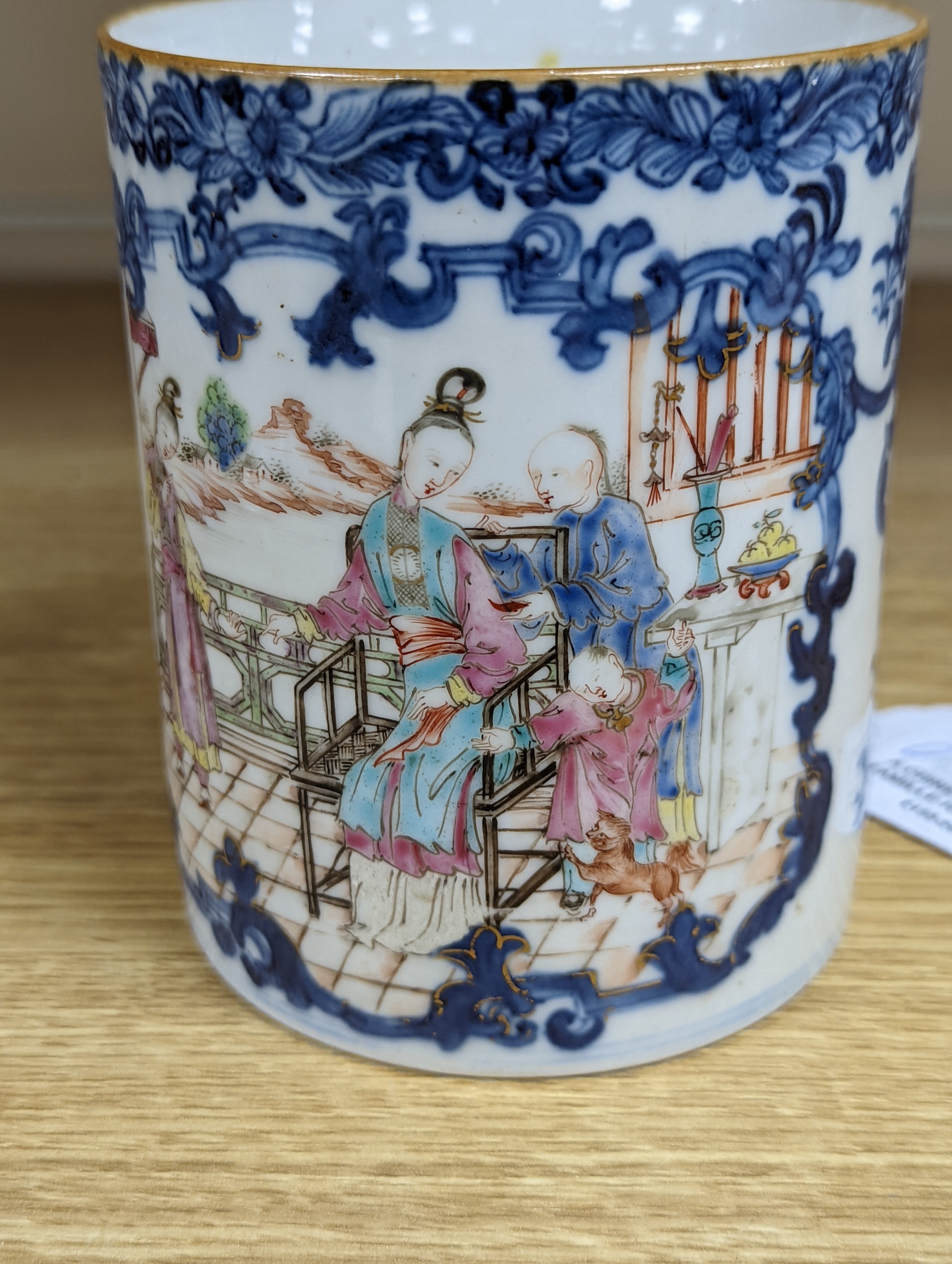 A Chinese export famille rose mug, Qianlong period, H. 11.5cm
